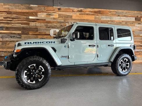 Used 2024 Jeep Wrangler Unlimited Rubicon 4xe AWD/4WD image 71