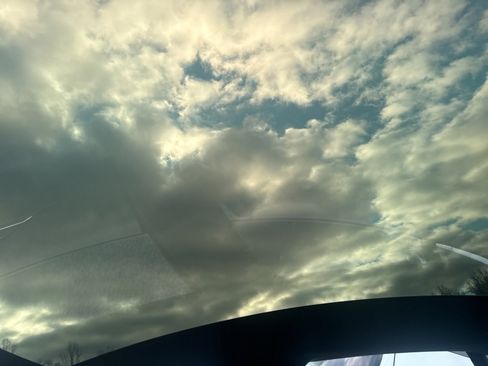 Used 2021 Tesla Model S Plaid image 21