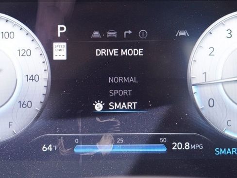 Used 2024 Hyundai Elantra SEL FWD image 27