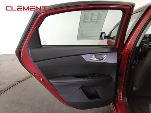 Used 2022 Kia Forte LXS image 28