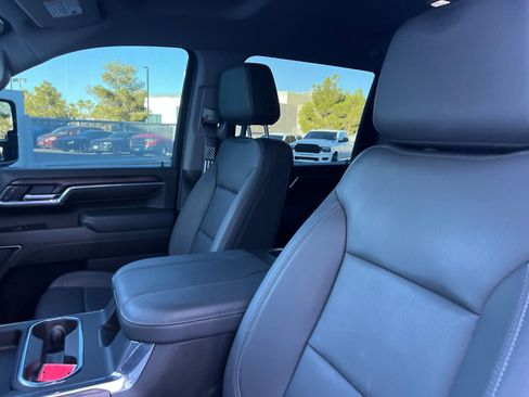 Used 2024 GMC Sierra 2500 SLT w/ SLT Premium Package AWD/4WD image 29
