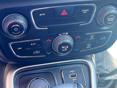 Used 2019 Jeep Compass Sport AWD/4WD image 16