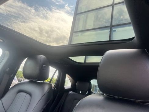 Used 2022 Mercedes-Benz GLA 250 4MATIC image 17