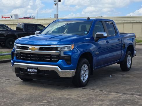 Used 2024 Chevrolet Silverado 1500 LT w/ Convenience Package II RWD image 10