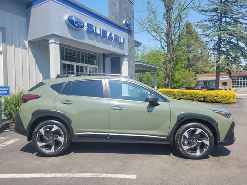 Used 2024 Subaru Crosstrek 2.5i Limited AWD/4WD image 2