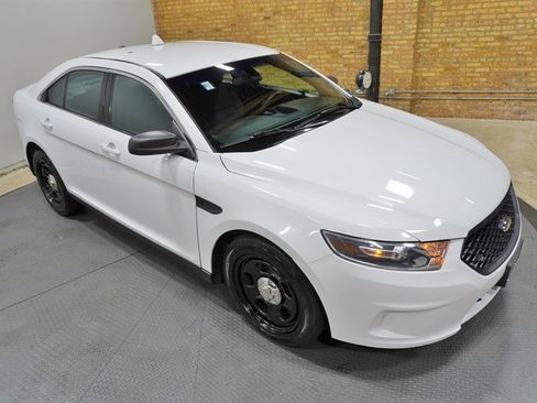 Used 2018 Ford Taurus Police Interceptor AWD image 7
