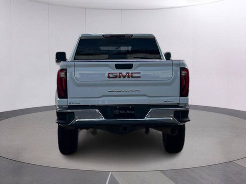 Used 2024 GMC Sierra 2500 SLT AWD/4WD image 4
