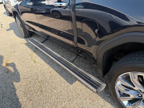 Used 2023 GMC Sierra 1500 Denali w/ Denali Reserve Package AWD/4WD image 11