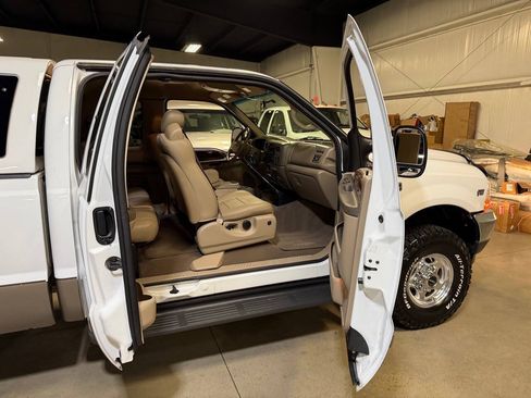 Used 2002 Ford F250 Lariat AWD/4WD image 38