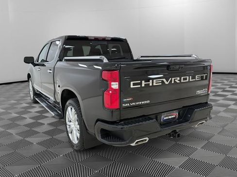 Certified 2024 Chevrolet Silverado 1500 High Country w/ High Country Premium Package AWD/4WD image 3
