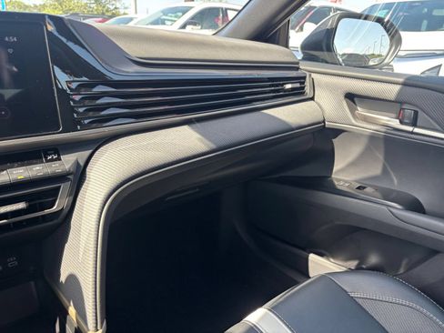 Used 2026 Toyota Camry SE FWD image 34