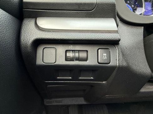 Used 2014 Subaru Crosstrek Touring w/ Popular Package #2 AWD/4WD image 16