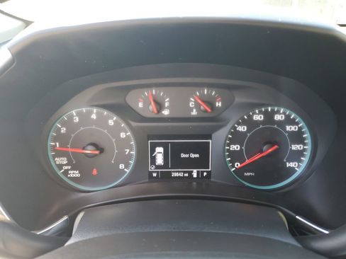 Used 2023 Chevrolet Equinox LS w/ Sport Edition image 29