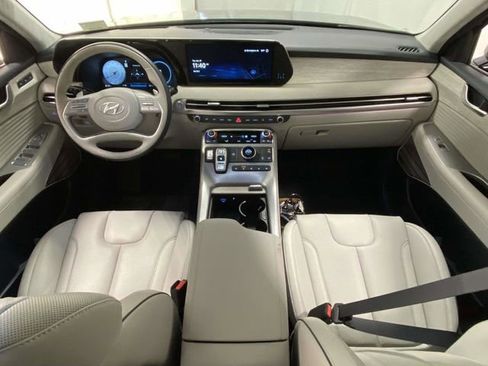 Used 2025 Hyundai Palisade Calligraphy image 10