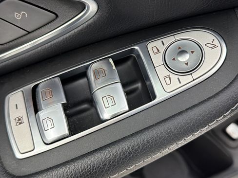Used 2015 Mercedes-Benz C 300 4MATIC Sedan image 23