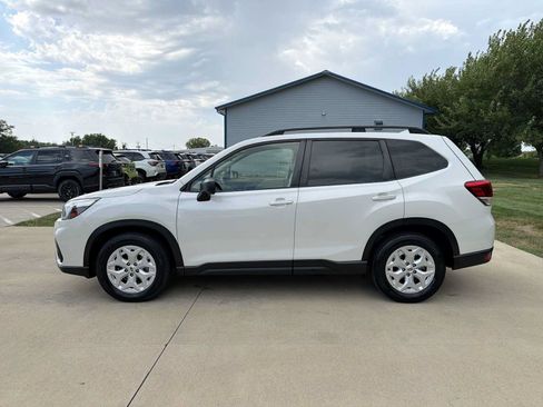 Used 2021 Subaru Forester AWD/4WD image 3