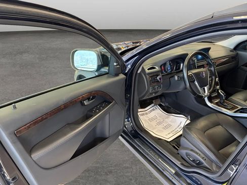 Used 2016 Volvo XC70 T5 Premier w/ Proximity Package image 9