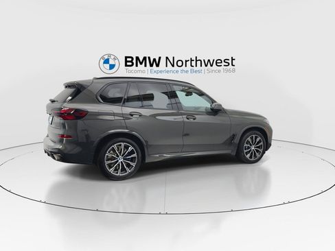 Used 2025 BMW X5 xDrive50e w/ Executive Package AWD/4WD image 4