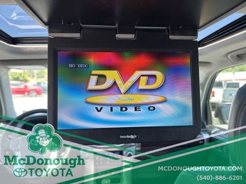 Used 2017 Toyota 4Runner Limited AWD/4WD image 2
