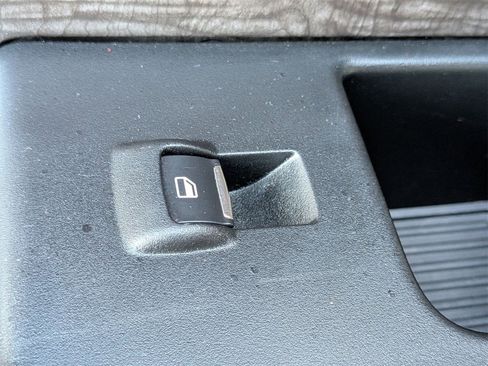 Used 2021 Ford Expedition Max Limited image 30