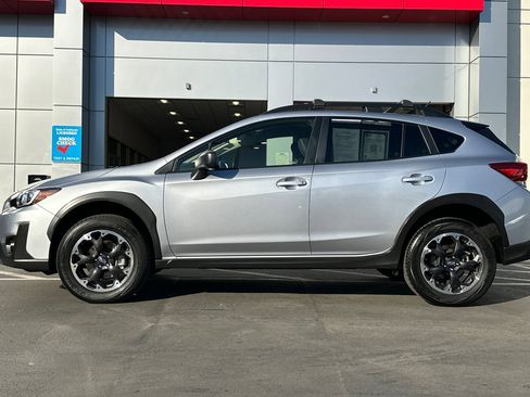 Used 2023 Subaru Crosstrek 2.0i image 7