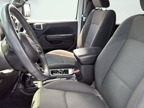 Used 2018 Jeep Wrangler Sport AWD/4WD image 10