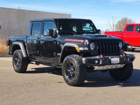 Used 2022 Jeep Gladiator Mojave image 3