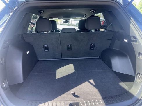 Used 2025 Chevrolet Equinox LT FWD image 12