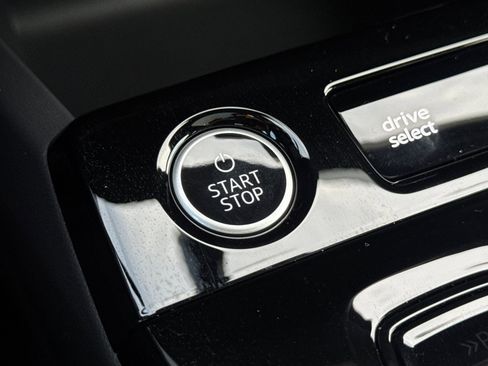 New 2025 Audi Q6 e-tron Premium Plus image 22