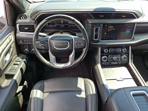 Certified 2024 GMC Yukon XL Denali w/ Denali Reserve Package AWD/4WD image 14