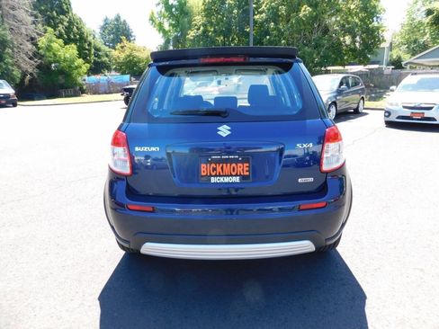 Used 2008 Suzuki SX4 AWD Hatchback w/ Touring Pkg image 19