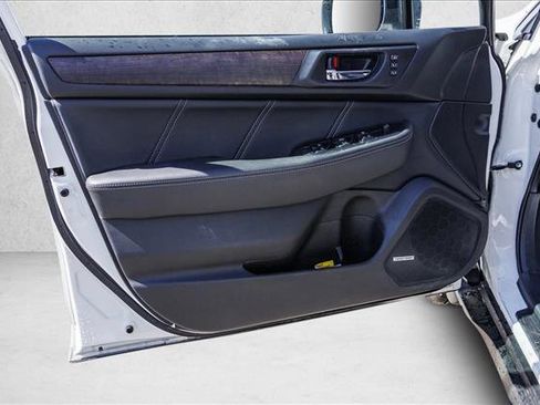 Used 2019 Subaru Outback 3.6R Limited image 12