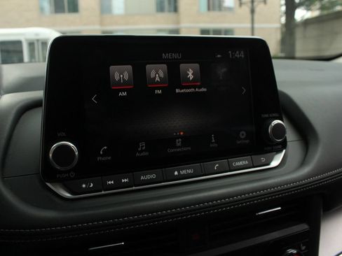 Used 2024 Nissan Rogue SV w/ SV Premium Package AWD/4WD image 33