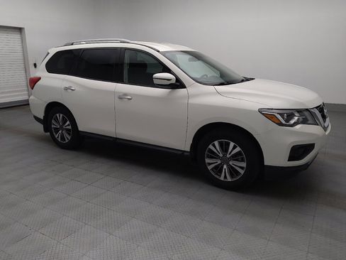 Used 2020 Nissan Pathfinder S FWD image 11
