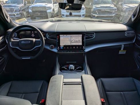New 2026 Jeep Grand Wagoneer Limited AWD/4WD image 17
