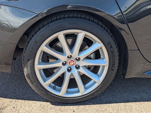 Used 2019 Jaguar XJ R-Sport image 8