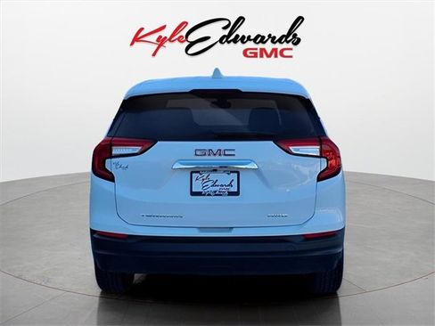 Used 2024 GMC Terrain SLE image 6