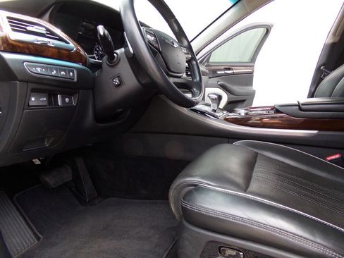 Used 2017 Genesis G90 5.0 Ultimate image 18