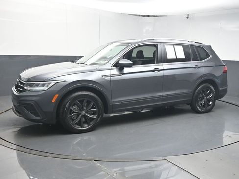 Used 2024 Volkswagen Tiguan SE FWD image 4