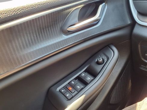 New 2026 Jeep Grand Cherokee L Laredo AWD/4WD image 18