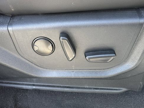 Used 2024 Ford Expedition XLT RWD image 16