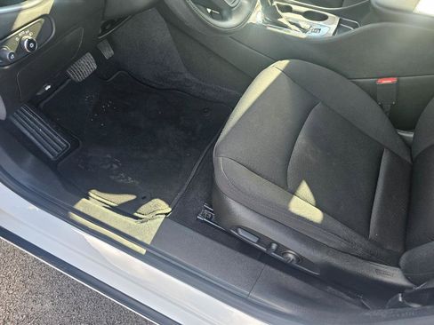 Used 2023 Chevrolet Malibu LS image 25