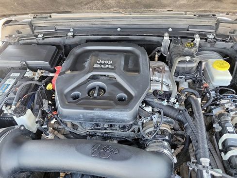 Used 2020 Jeep Wrangler Unlimited Sahara AWD/4WD image 13