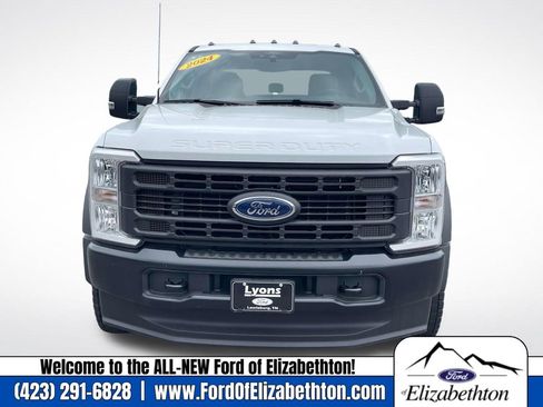 New 2024 Ford F550 4x4 Crew Cab Super Duty image 8