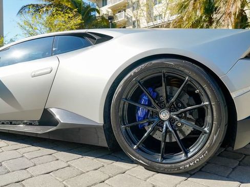 Used 2020 Lamborghini Huracan EVO AWD/4WD image 17