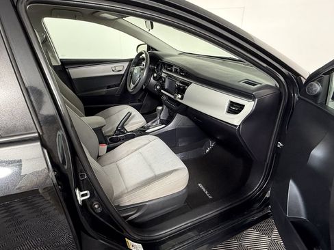 Used 2016 Toyota Corolla LE FWD image 22