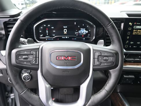 Used 2025 GMC Sierra 1500 Elevation image 18