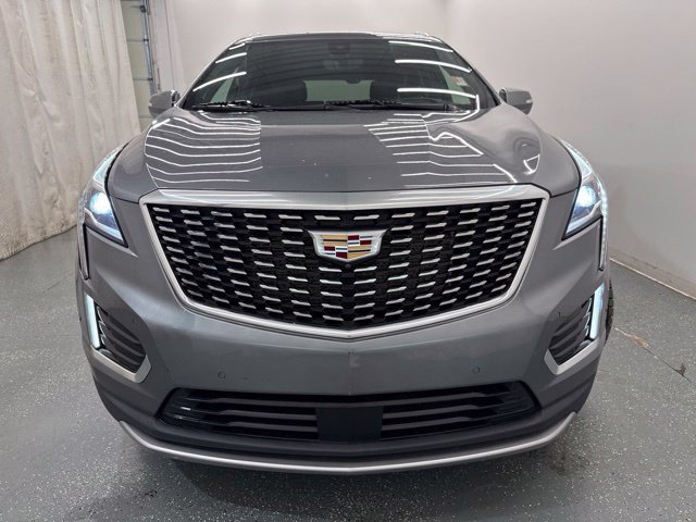 Used 2022 Cadillac XT5 Premium Luxury w/ Technology Package AWD/4WD image 4
