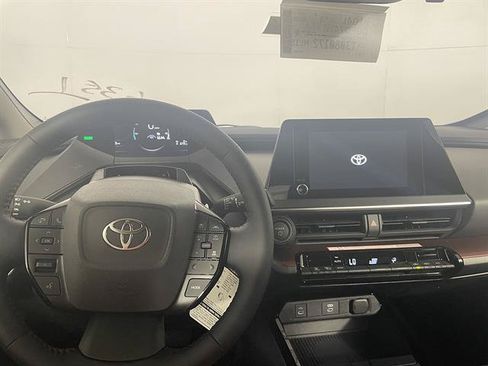 New 2026 Toyota Prius Plug-In Hybrid FWD image 15
