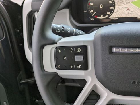 Used 2025 Land Rover Defender 110 S image 19